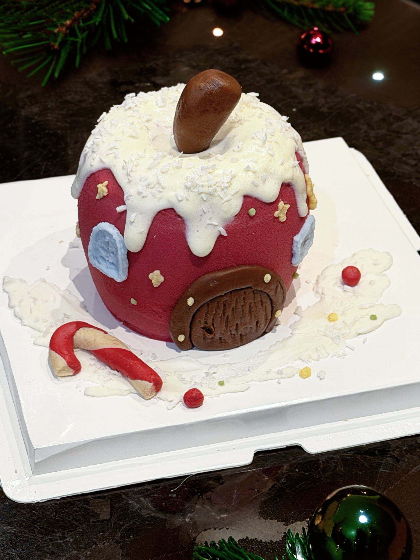 A 1 Christmas Apple Cottage Cake (4 inch)